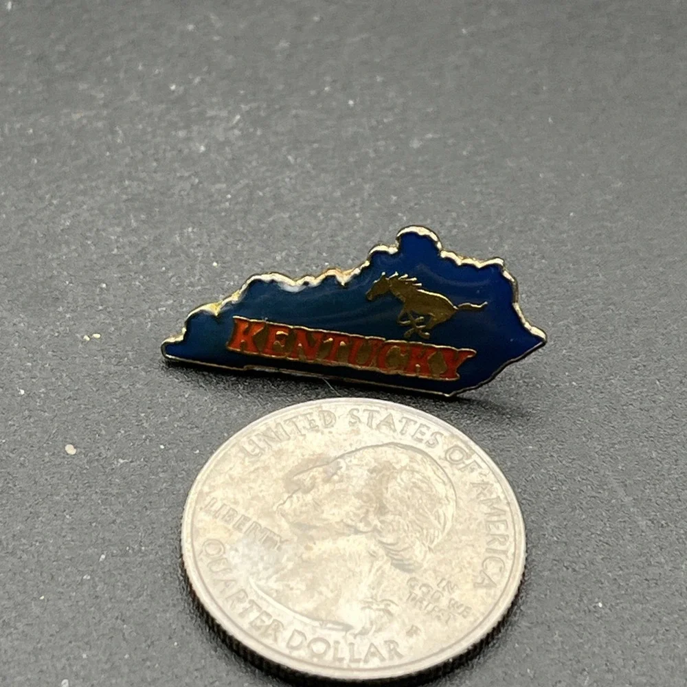 Kentucky State Outline Racing Horse United States‎ Of America Lapel Hat Pin